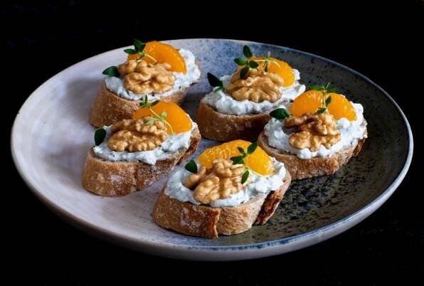 Recept : Kanapky s nivovou pomaznkou a mandarinkami