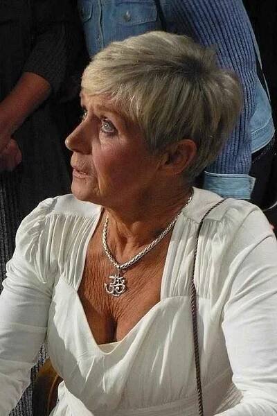 Beseda s chrudimskou rodačkou Consuelou Morávkovou v rámci natáčen pořadu ČT 13. komnata.