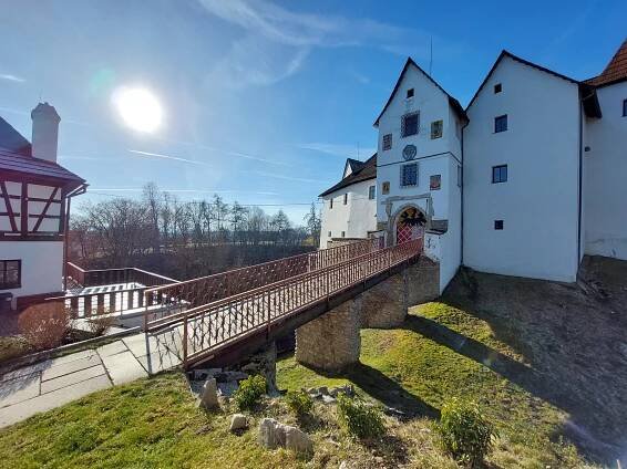 Středověké město, vinobraní i strašidla. Na hradě Seeberg připravili řadu akcí