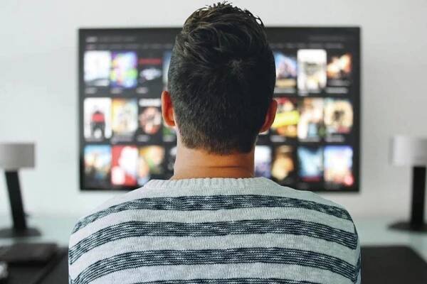 Únava diváků z placeného streamingu? Až 42 procent klientů se domnívá, že za streaming platí moc