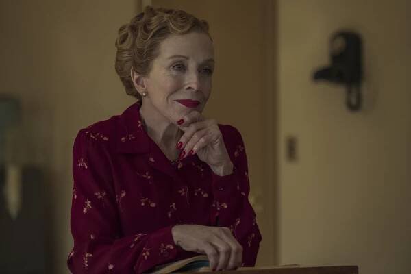 Hollywood - Meg - Z filmu - Holland Taylor