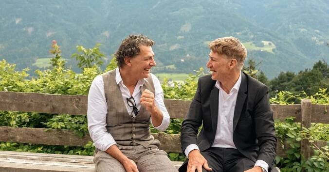 Die Schauspieler-Brüder Tobias Moretti und Gregor Bloéb im Interview