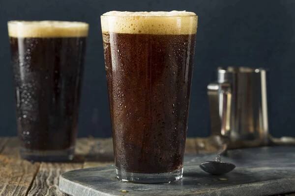 Zpěněný Nitro studené pivo káva — Stock obrázek