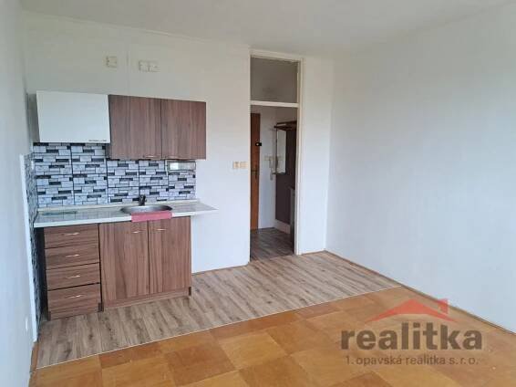 Pronájem bytu 1+kk, 21m2, Opava, ul. Edvarda Beneše, obrázek č. 1
