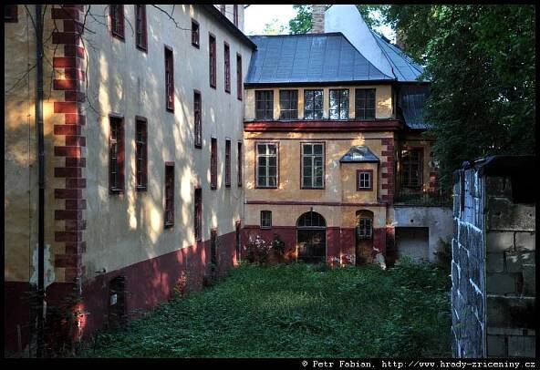 Lčovice – zámek z parku