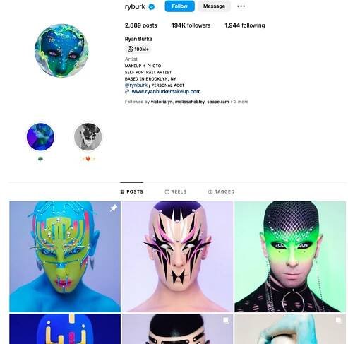 Emerging Influencer Niches for Q4 2025 20