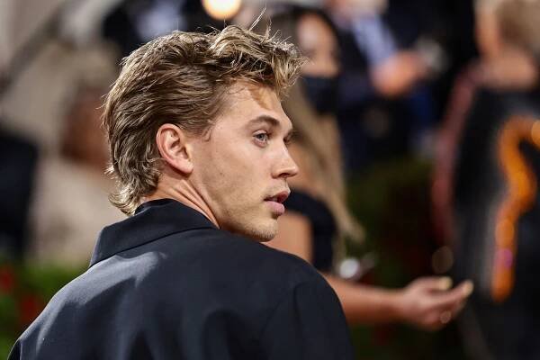 Austin Butler at the 2022 Met Gala Celebrating