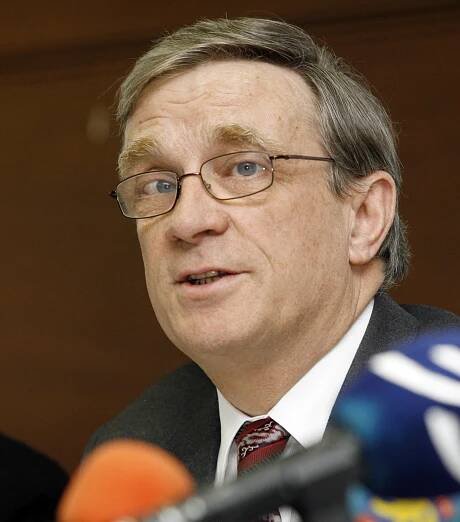 Is the Government still committed to implementing Sláintecare?