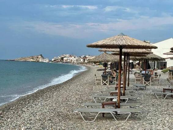 Samos - oblázková pláž o hotelu SAMAINA INN
