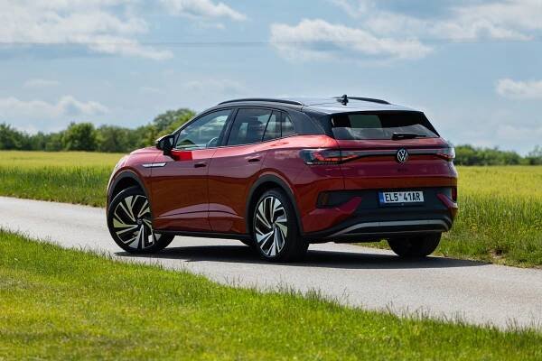 S tímhle autem se nudit vážně nebudete. Volkswagen ID.4 GTX má rychlosti a stylu na rozdávání