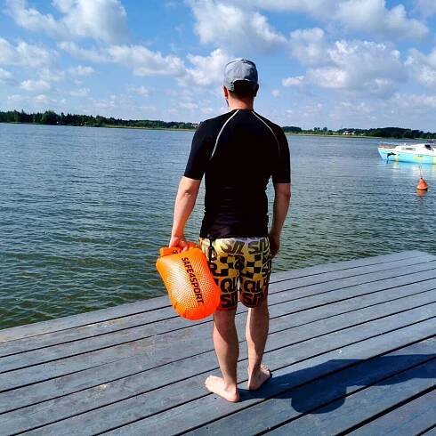 Nafukovací plavecká bójka PerfectSwimmer s kapsou na věci