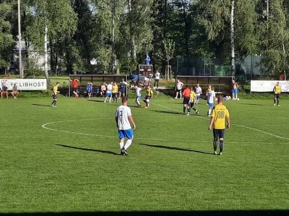 OBRAZEM: Patnáct let v dresu Libhoště. Dojatý „Eki“ po derby ukončil kariéru