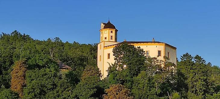 Hrad Malenovice • Muzeum jihovýchodní Moravy ve Zlíně