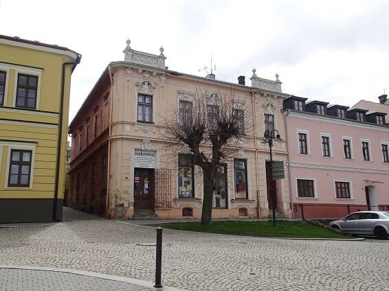 Soubor:Horní Benešov, Mírové náměstí 29.jpg