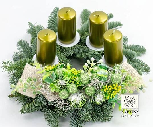 Adventní věnec zelené perleťové svíčky