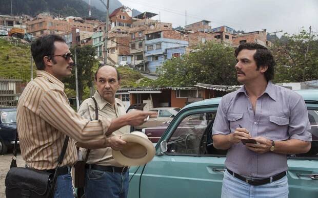 Juan Pablo Raba, Luis Gnecco, Wagner Moura - Narcos - Descenso - Z filmu