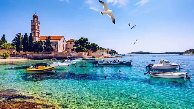 Česká bída v praxi. Chorvatsko opět čeká masivní nával českých turistů - Médium.cz