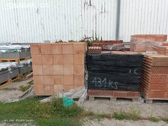 Stavební materiál