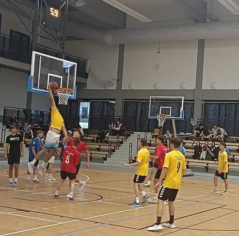 Sportovní podzim - Oficiální stránky VOŠ A SZeŠ