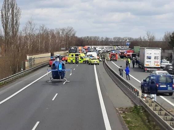 Tragická nehoda s následným požárem na dálnici D5 u Rudné