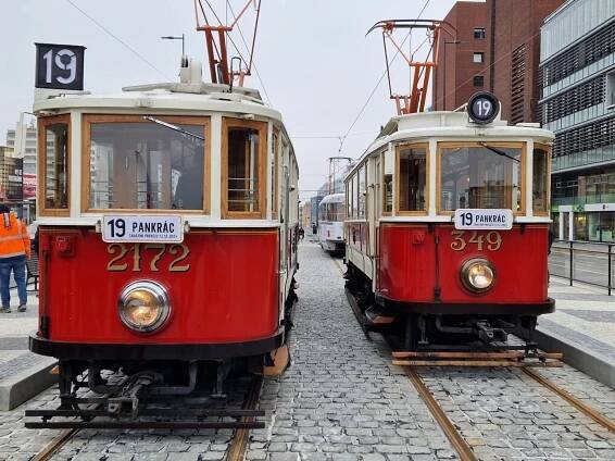 Otevřela se další nová tramvajová trať v Praze. Prodloužení na Pankrác oslaví historické vozy - Zdopravy.cz