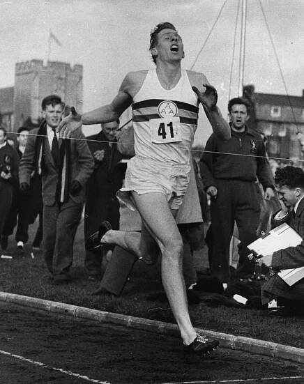 Sir Roger Bannister jak porazit nemožné cíle / Motivace | Thpanorama - Udělej si dnes lepší!