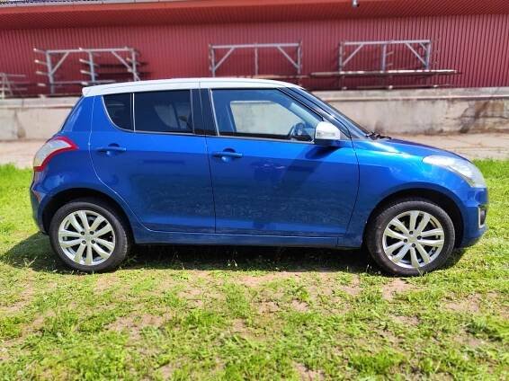 Suzuki Swift 1.2 4x4 | Swisscars.cz
