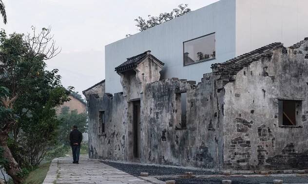 Muzeum kultury Zhang Yan bylo postaveno na ruinách tisíc let staré vesnice – DesignMag.cz