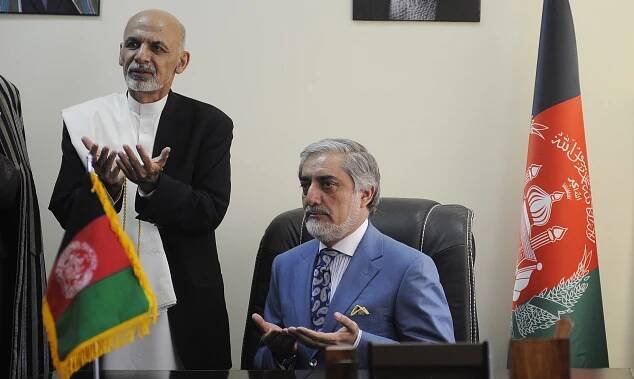 Afghánské vládní schisma a konec války v nedohlednu