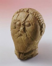 Plastika keltské hlavy z Mšeckých Žehrovic. Foto archiv NM