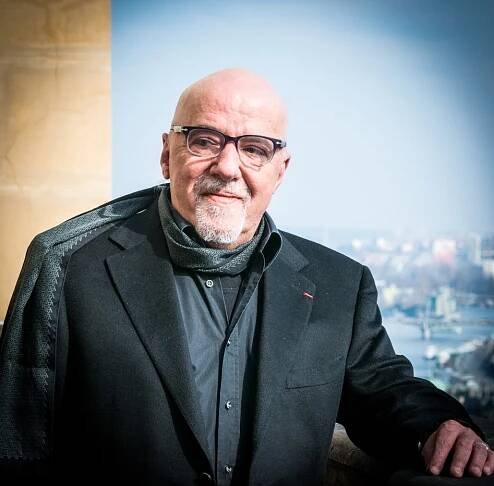 Paulo Coelho slaví dnes 75. narozeniny - Life4you.cz