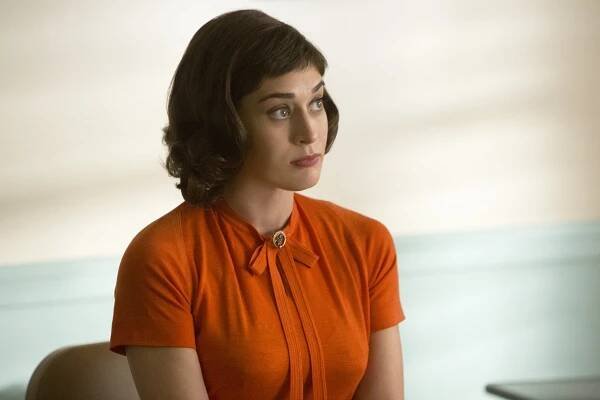 Mystérium sexu - Krásný nový svět - Z filmu - Lizzy Caplan