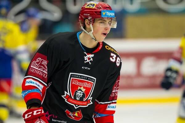 Mountfield HK, a.s. | Fotogalerie | Hráč | Lukáš Vopelka