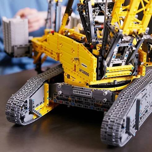 LEGO® Technic 42146 Pásový jeřáb Liebherr LR 13000