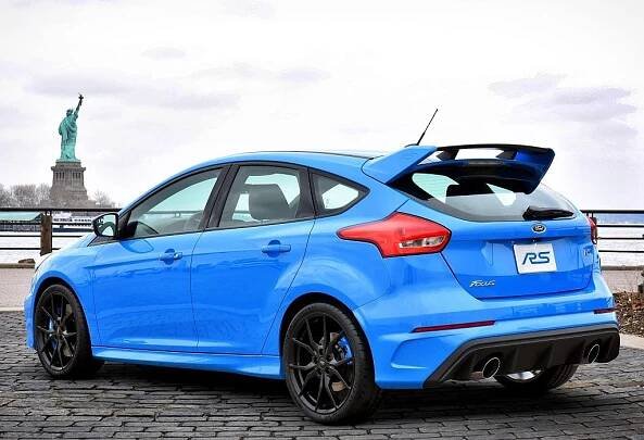 Ford představil nadupaný Focus RS. Má víc než 320 koní a pohon všech kol