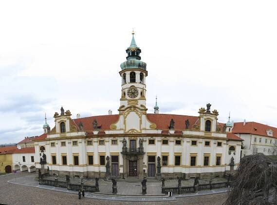 File:Loreta er.jpg - Wikimedia Commons