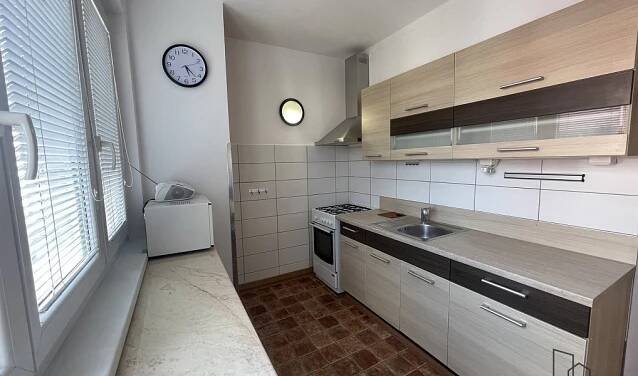 Pronájem bytu 3+1 s balkonem a klimatizací v Jihlavě, nájem bytu 3+1 balkon, klimatizace, Jihlava