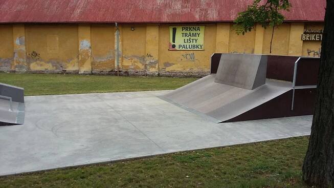 Fotogalerie • Skatepark (Skatepark) • Mapy.com