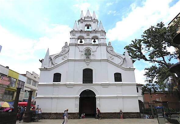 Iglesia de la Veracruz: A Historic Church in Medellín
