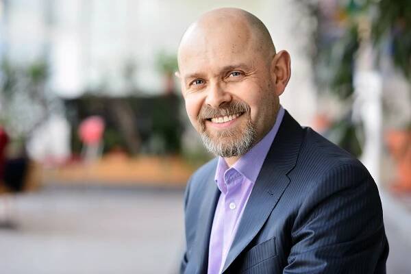 Marek Hlavica přejde z AKA do APRA, nahradí Pavlu Mudrochovou