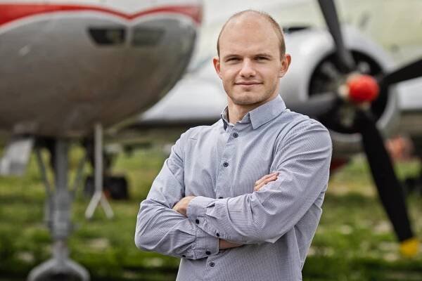 Fotka: Daniel Demovič studuje letecké inženýrství