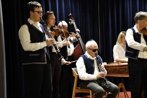 Koncert – Cimbálka CML Šumperk – Městská knihovna T. G. Masaryka Šumperk