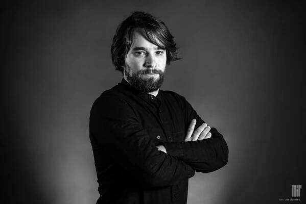 Herec Michal Sedláček nazpíval a capella verzi Angry Birds a je to boží 1