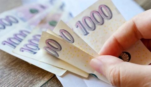 Minimální mzda naroste o 1600 korun na 18 900, uvedl Jurečka