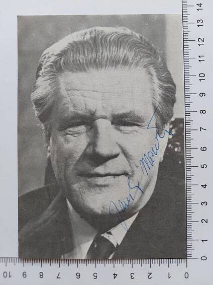 Jaroslav Moučka - originální autogram na fotografii (tenký papír) - Ostatní sběratelské předměty