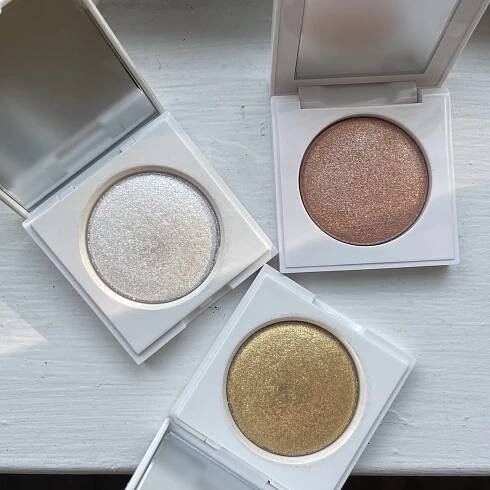 makeup-by-mario-master-crystal-reflector-review-304351-1670522513354-main