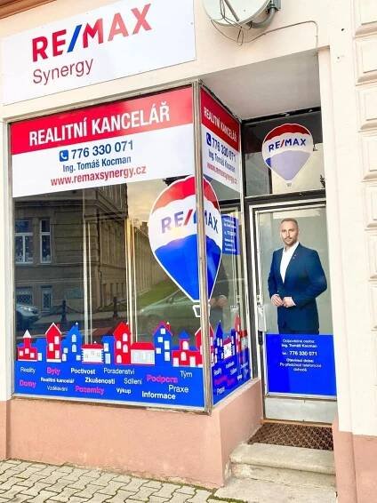 Ralitní kancelář RE/MAX Synergy, Osek, Klášterní náměstí 91
