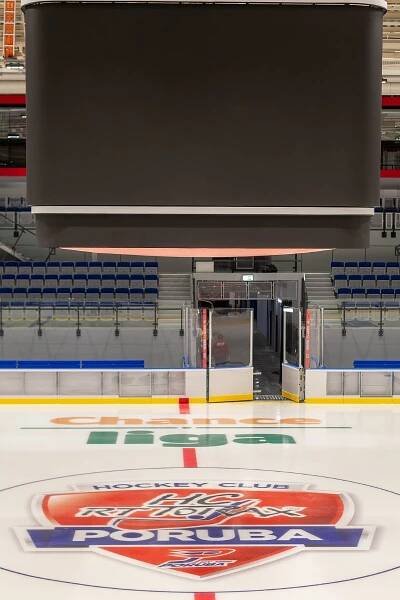 OBRAZEM: Poruba je doma v novém, plocha jako v NHL. Co novinky a cena?