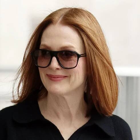 Julianne Moore confirms that this sandal style is set to be the most coveted summer shoe trend