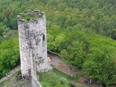 Věž střežící vstup do hradu Bezděz